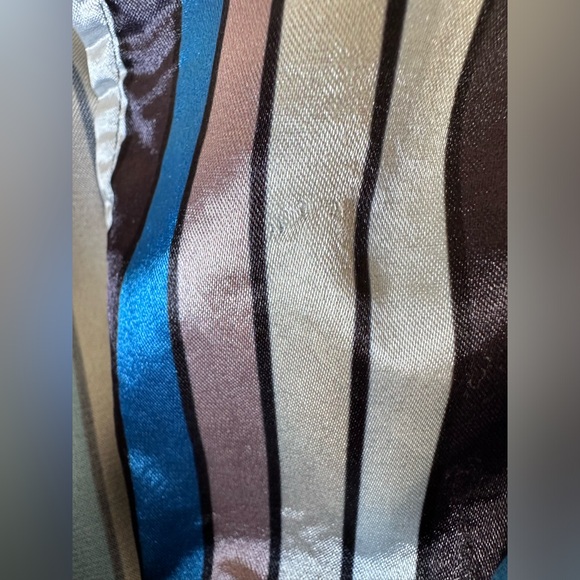 PrettyLittleThing Cropped Button Up Top - Picture 10 of 10